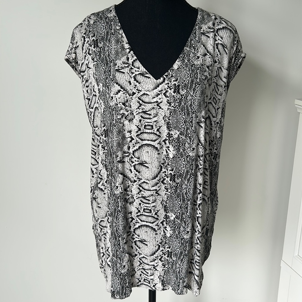 Tribal Snakeskin Print Sleeveless Blouse Size Medium